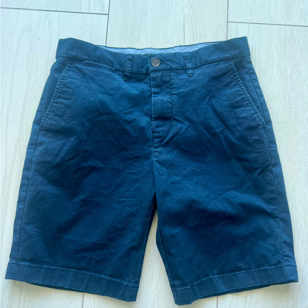 Mens Tommy Hilfiger Navy Blue shorts Size 30 - worn once - Great condition !